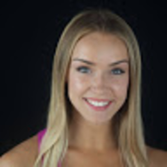 Meet your Posher, Julia - Picture 1 of 1